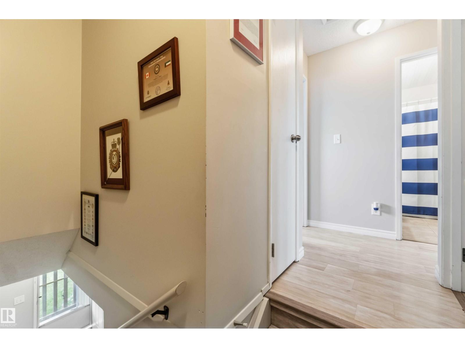 4210 49 ST - 22