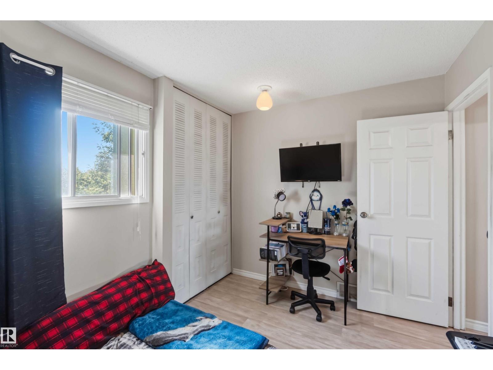 4210 49 ST - Image 29