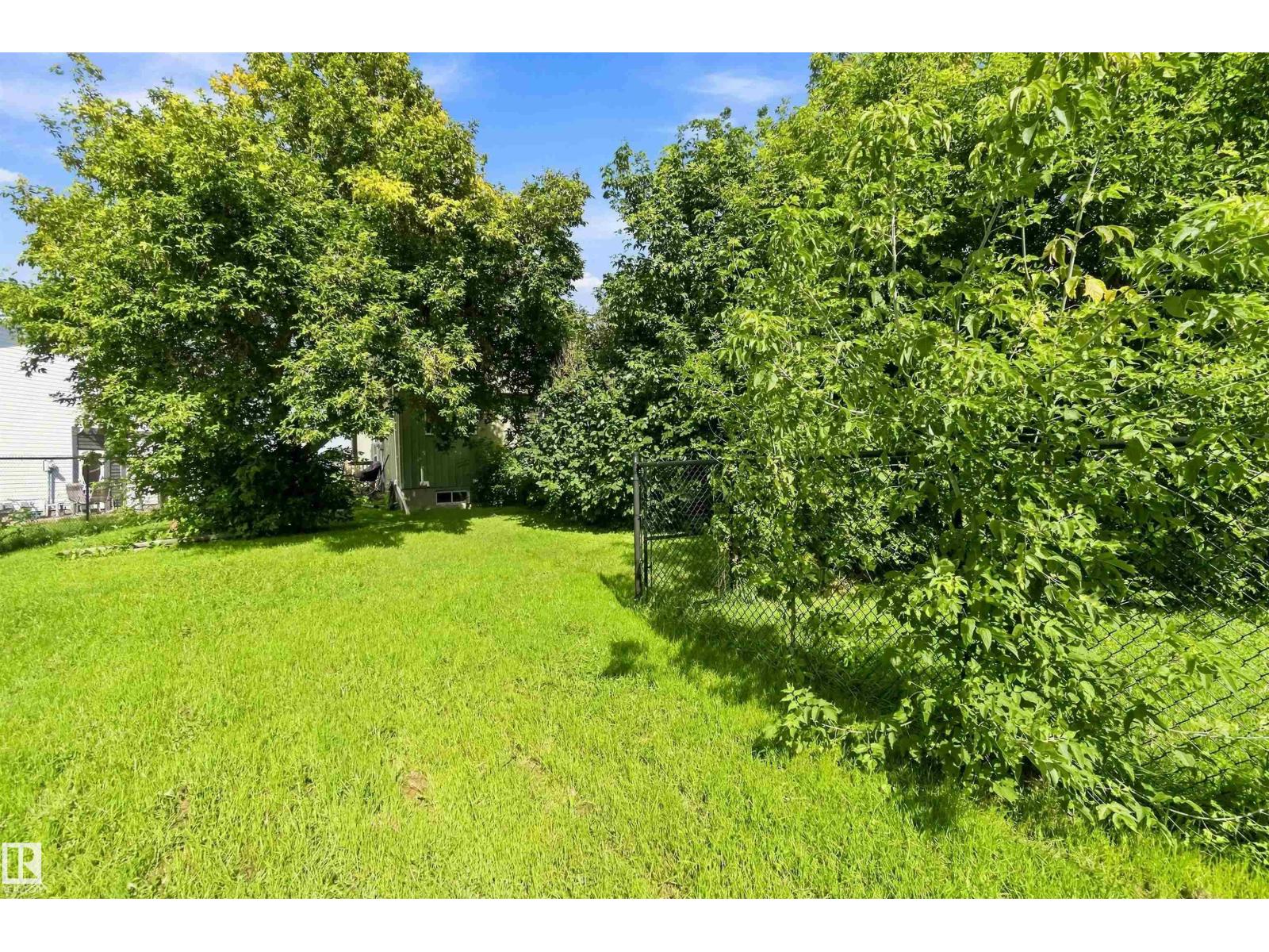 4210 49 ST - Image 37
