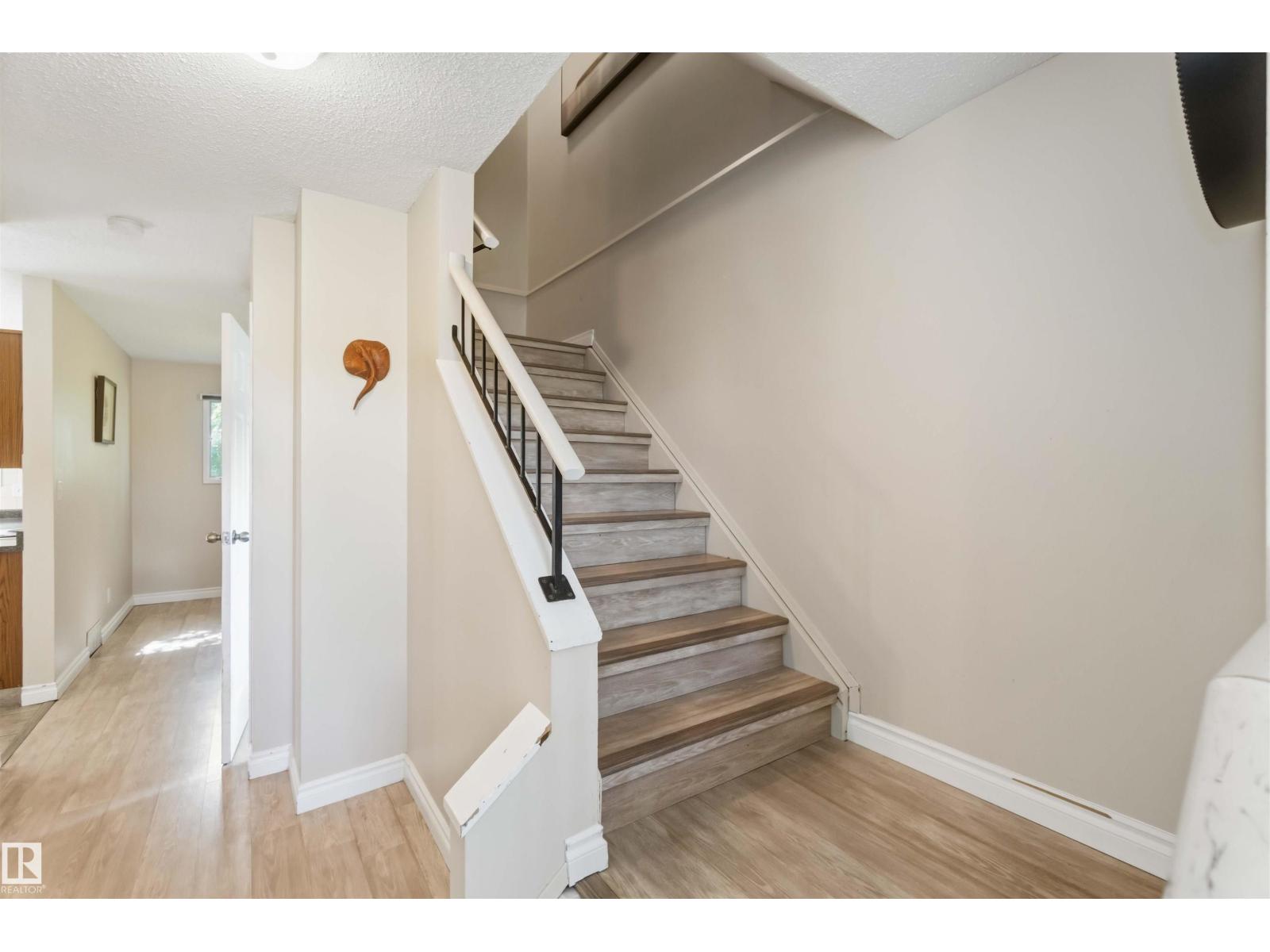 4210 49 ST - 7