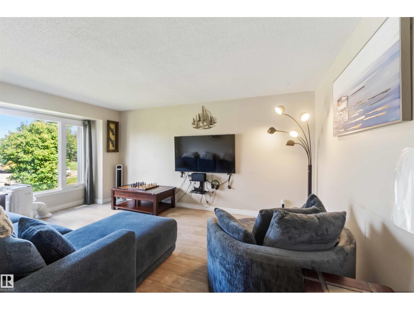 4210 49 ST - Image 8