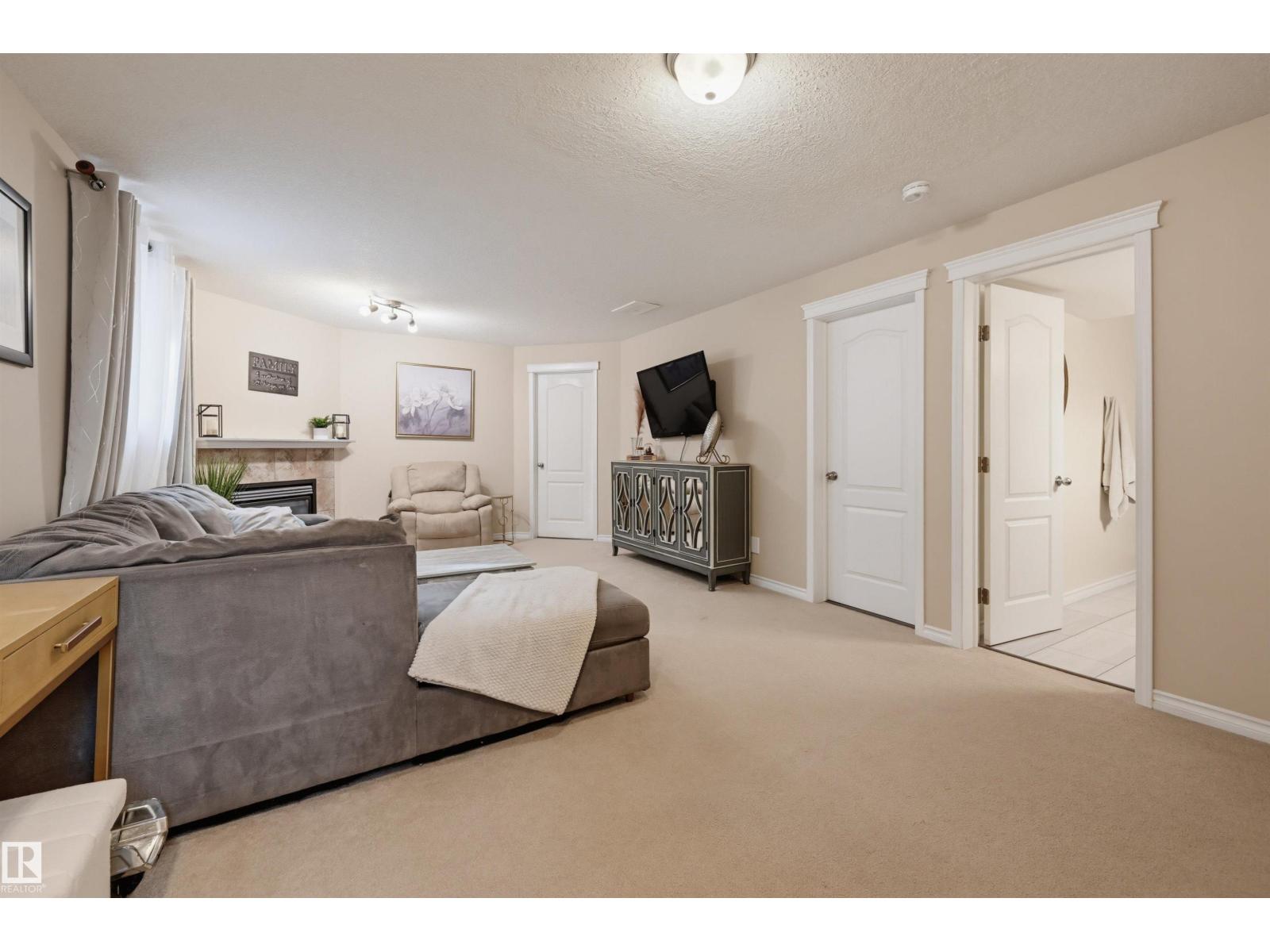 4017 158 AV NW - Image 28