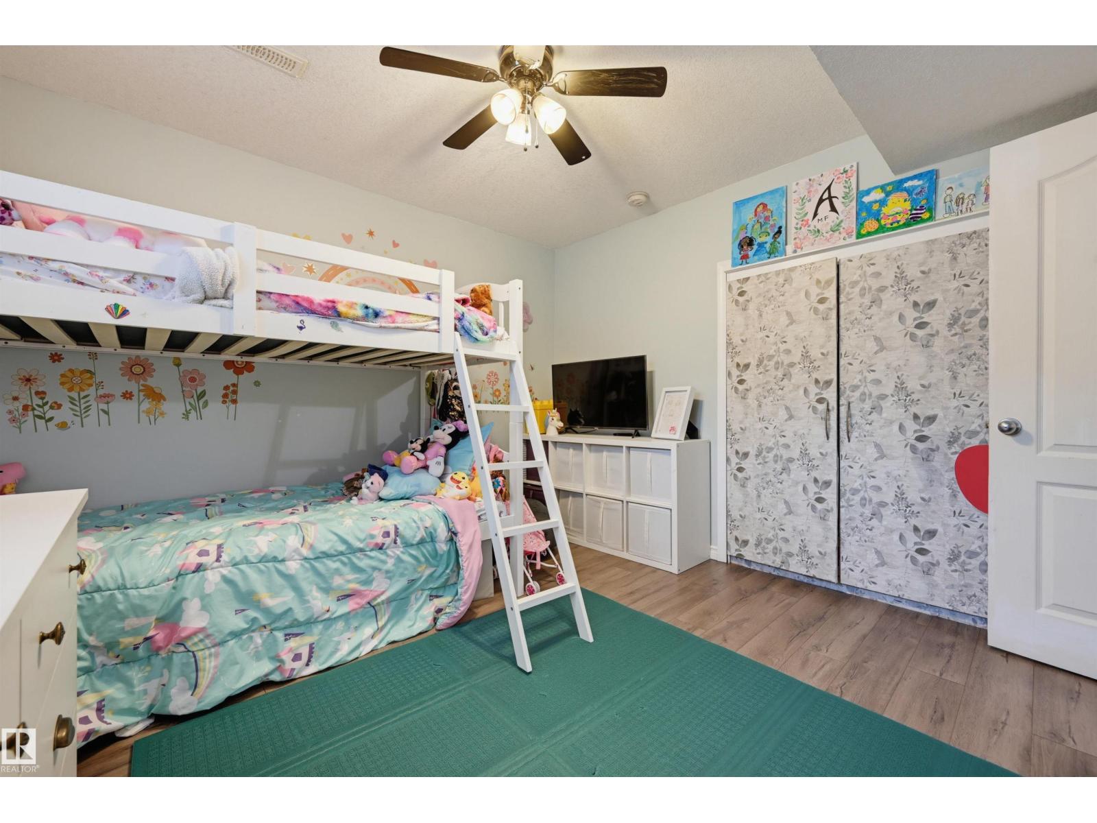 4017 158 AV NW - Image 32