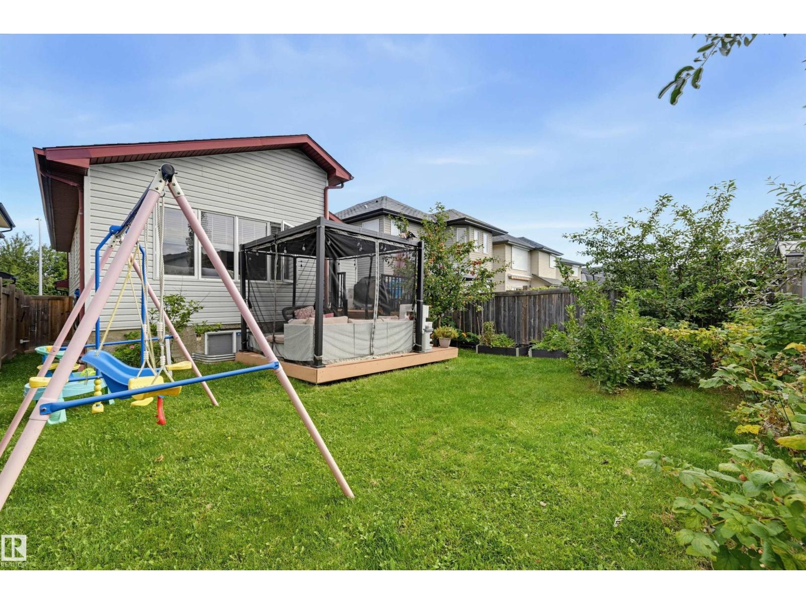 4017 158 AV NW - Image 38