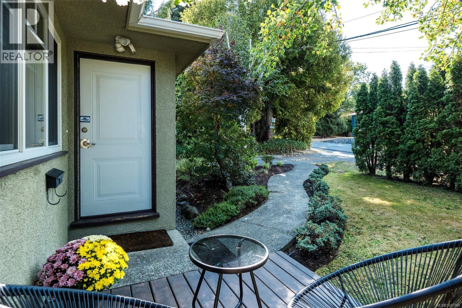 1752 Kisber Ave - Image 4