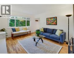 Porch - 1752 Kisber Ave, Saanich, BC V8P2W7 Photo 7