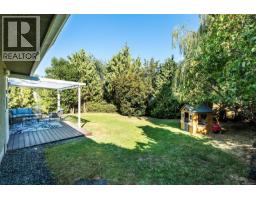 1752 Kisber Ave, Saanich, BC V8P2W7 Photo 26