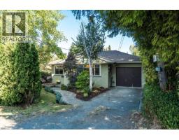 1752 Kisber Ave, Saanich, BC V8P2W7 Photo 34