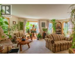 Living room - 4826 Fletcher Creek Frontage Road, Fletcher Creek, BC V0G1M0 Photo 12