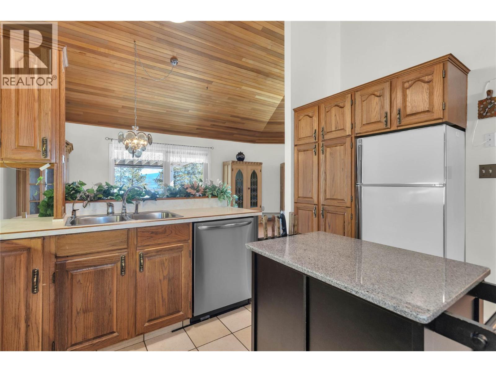 3915 Trepanier Heights Avenue, Peachland