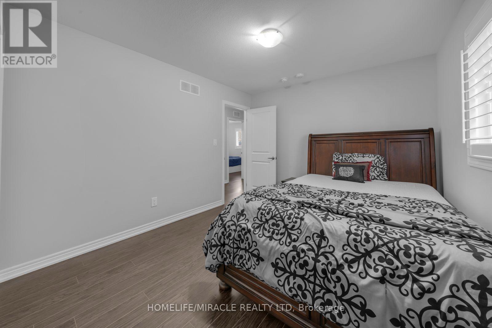 83 MONARCH STREET - Image 18