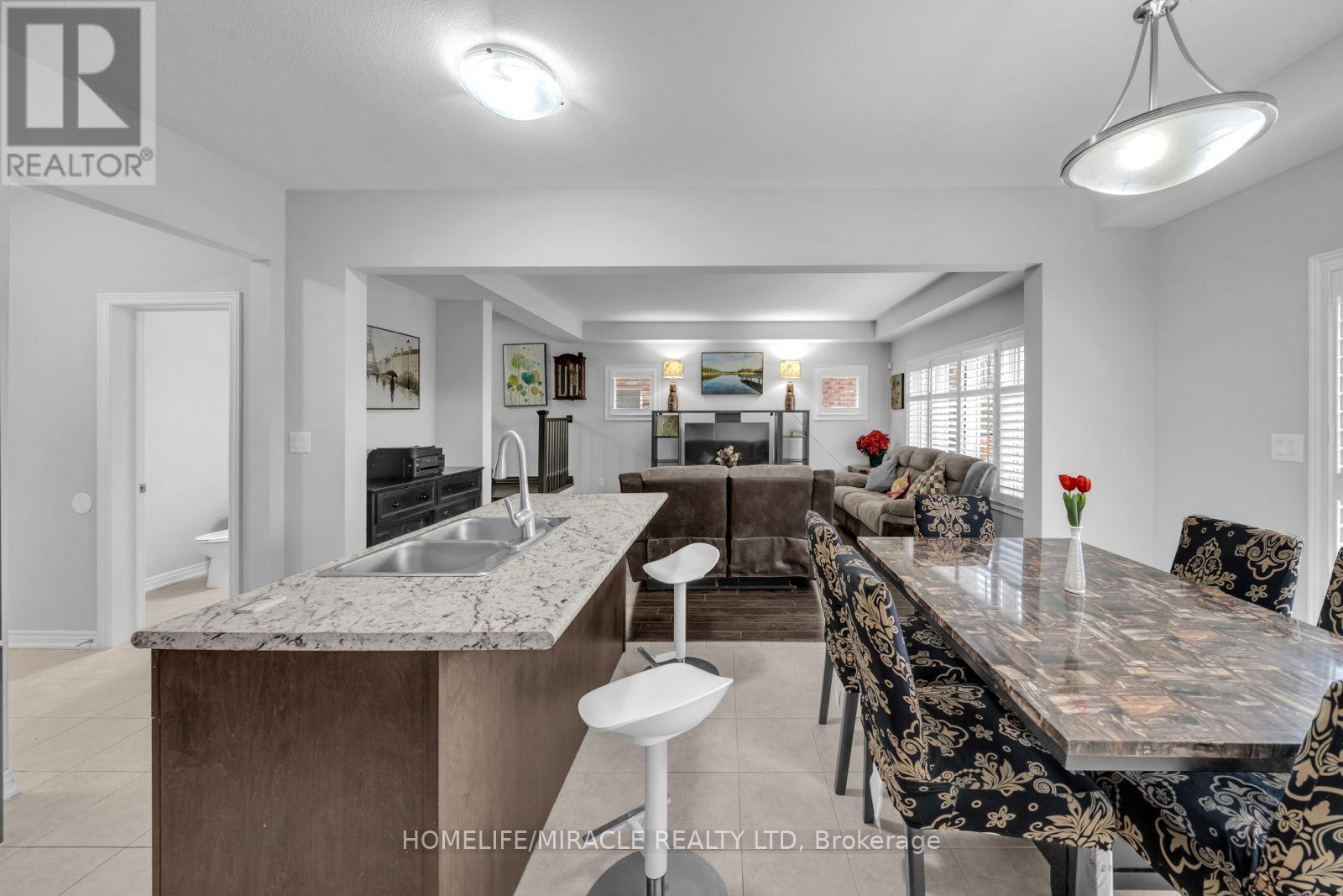 83 MONARCH STREET - Image 9
