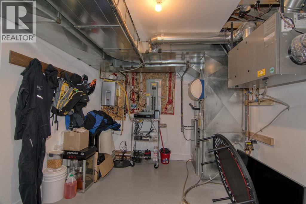 402 Stonecrest Terrace W - Image 36