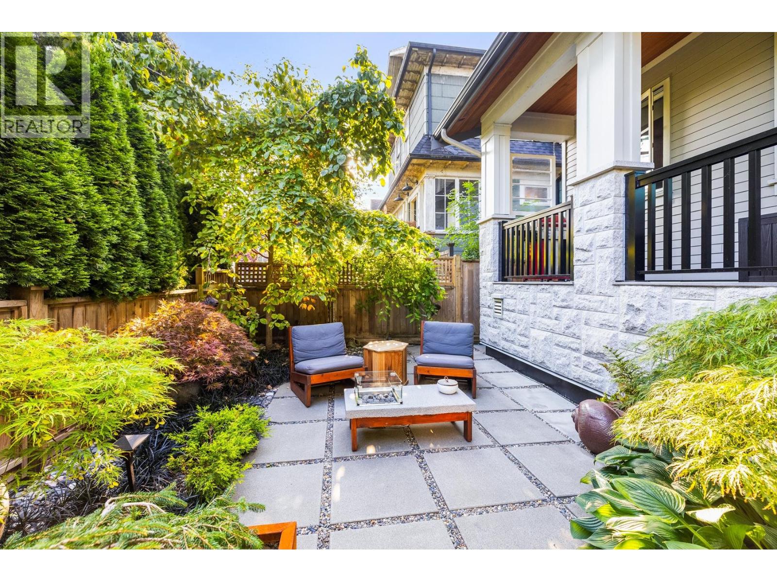 1506 E 11TH AVENUE, Vancouver