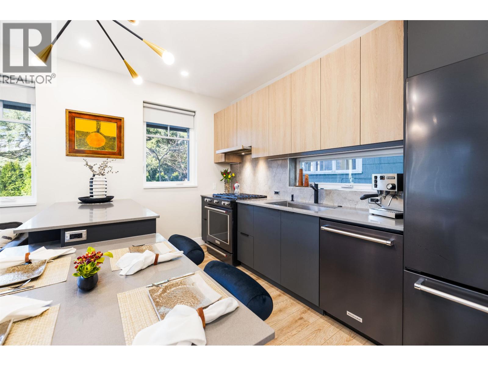 1506 E 11TH AVENUE, Vancouver