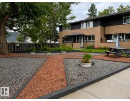 Row / Townhouse for sale at 1704 37 St NW, Edmonton — MLS® E4504805
