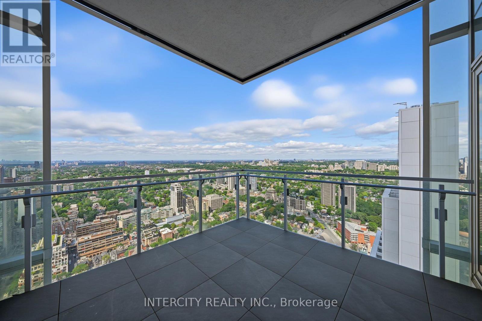 #4001 50 YORKVILLE AVENUE - 14