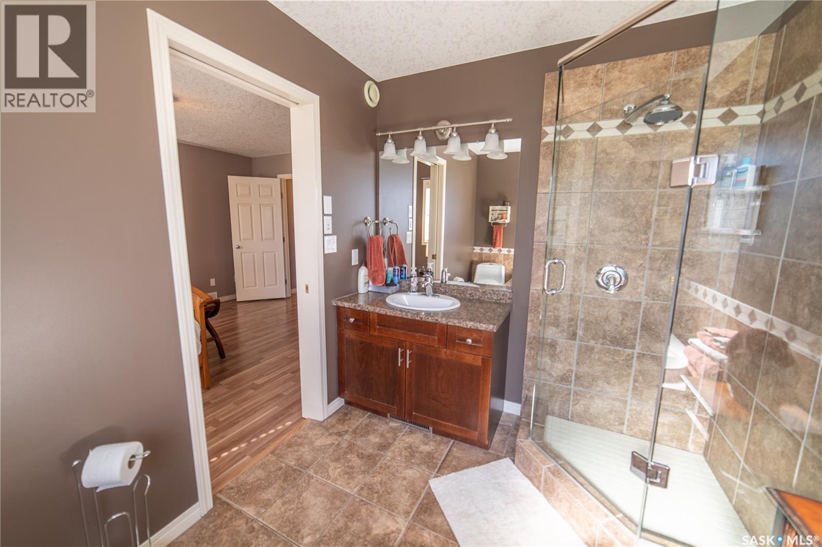 317 Frehlick BAY - Image 18