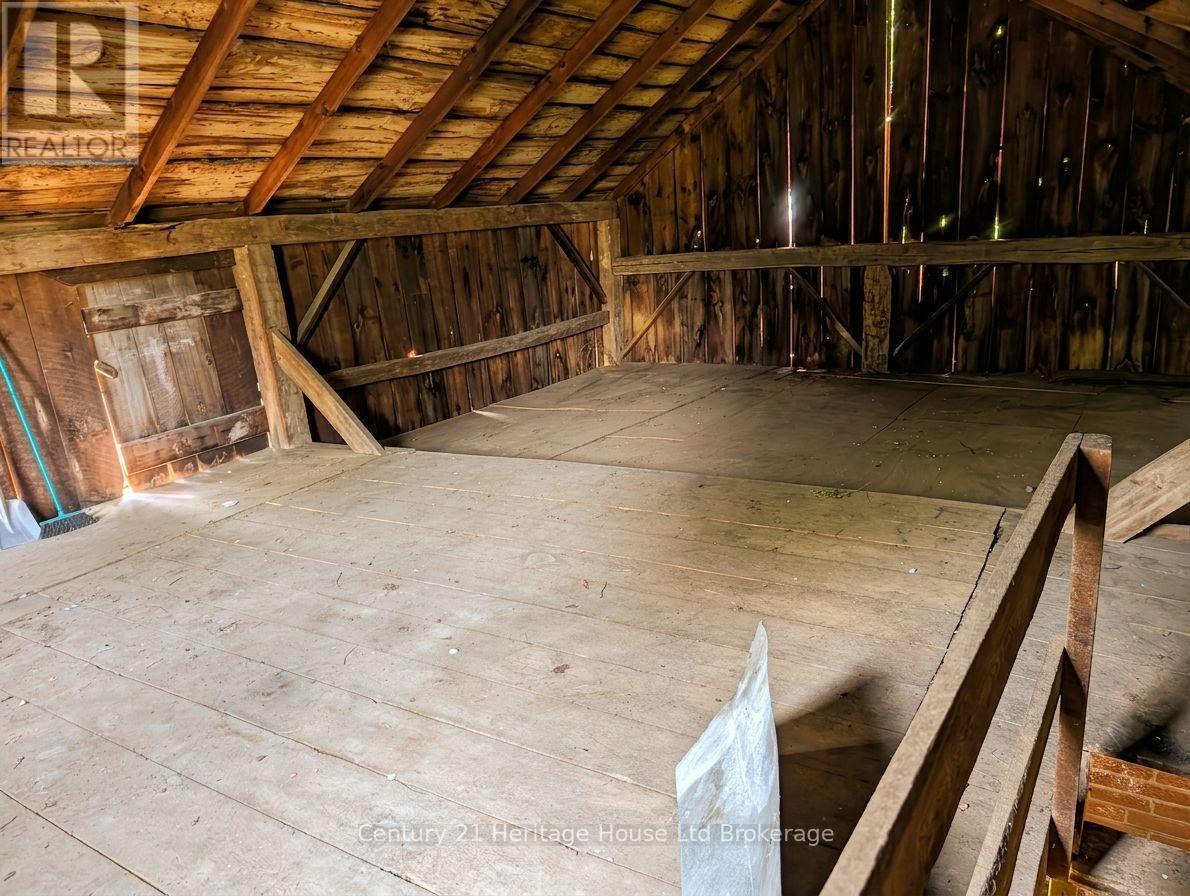 166 DUNDAS STREET W - Image 21