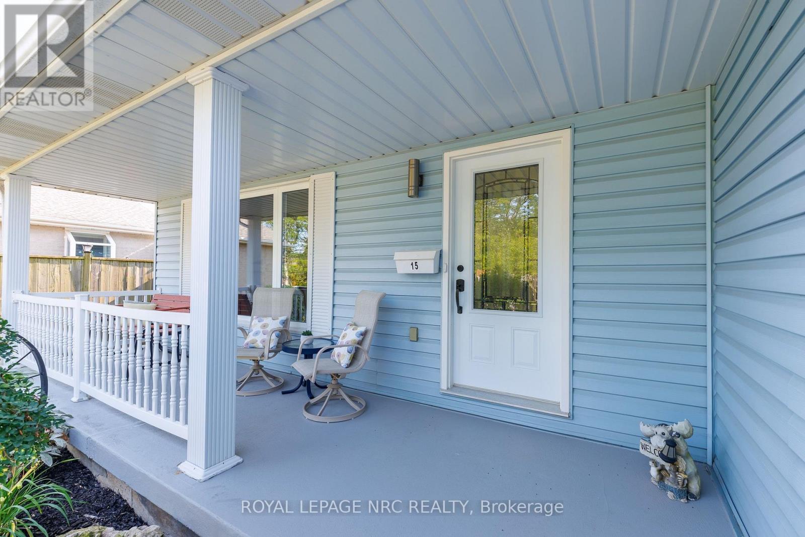 15 FOXHILL CRESCENT - 2