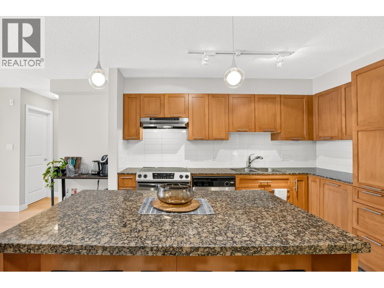 234 19673 MEADOW GARDENS WAY, Pitt Meadows