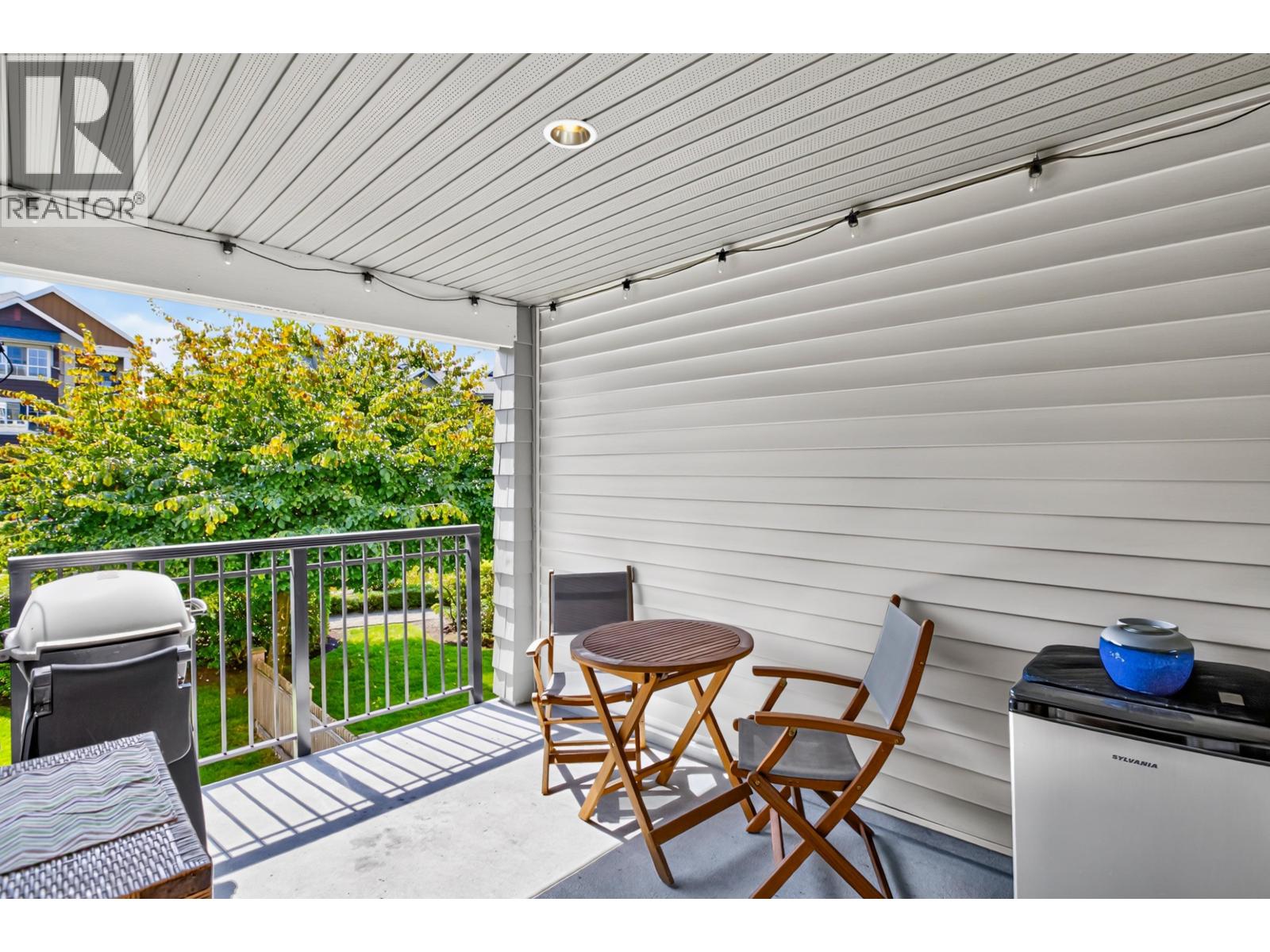 234 19673 MEADOW GARDENS WAY, Pitt Meadows
