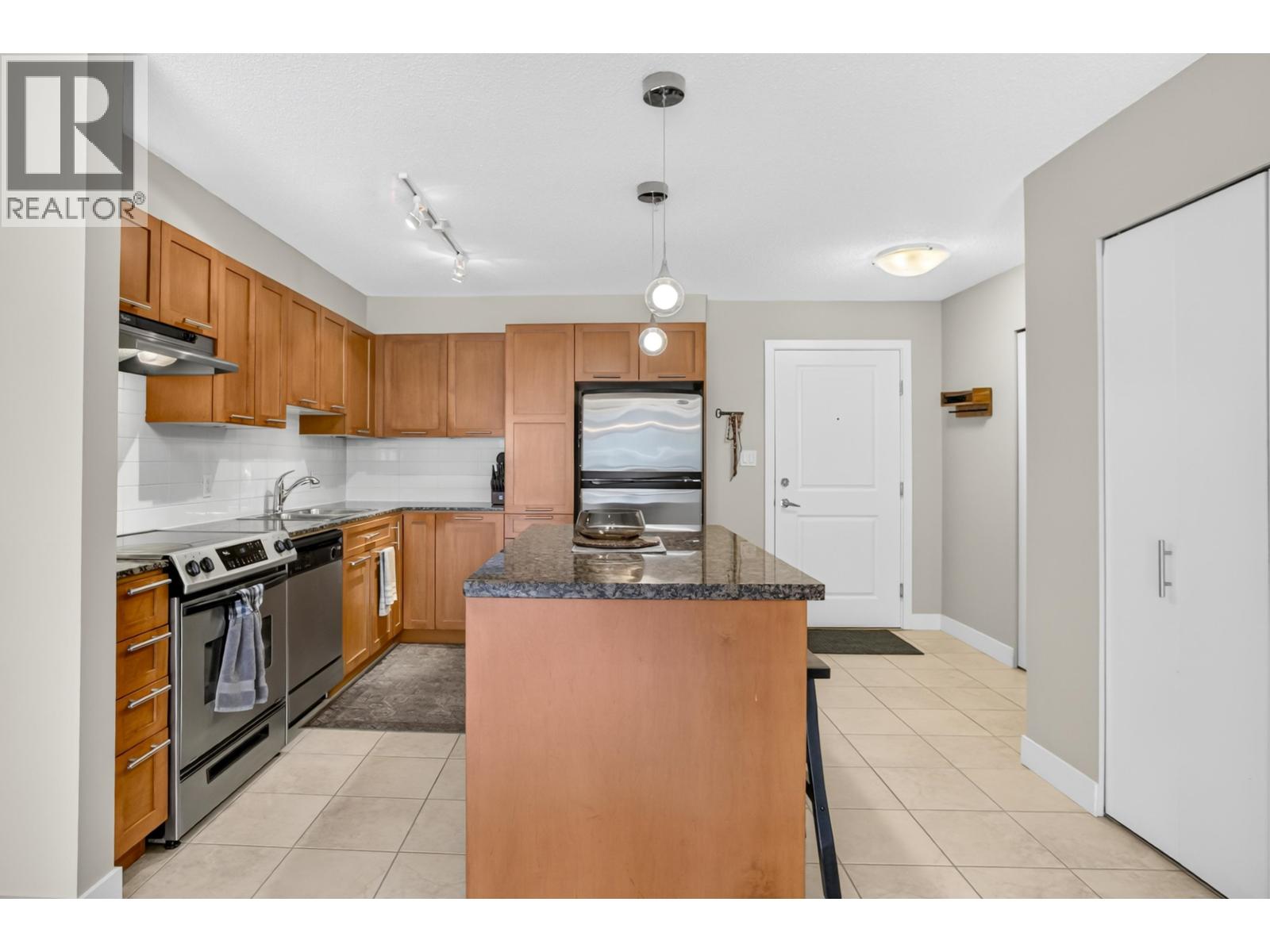 234 19673 MEADOW GARDENS WAY, Pitt Meadows