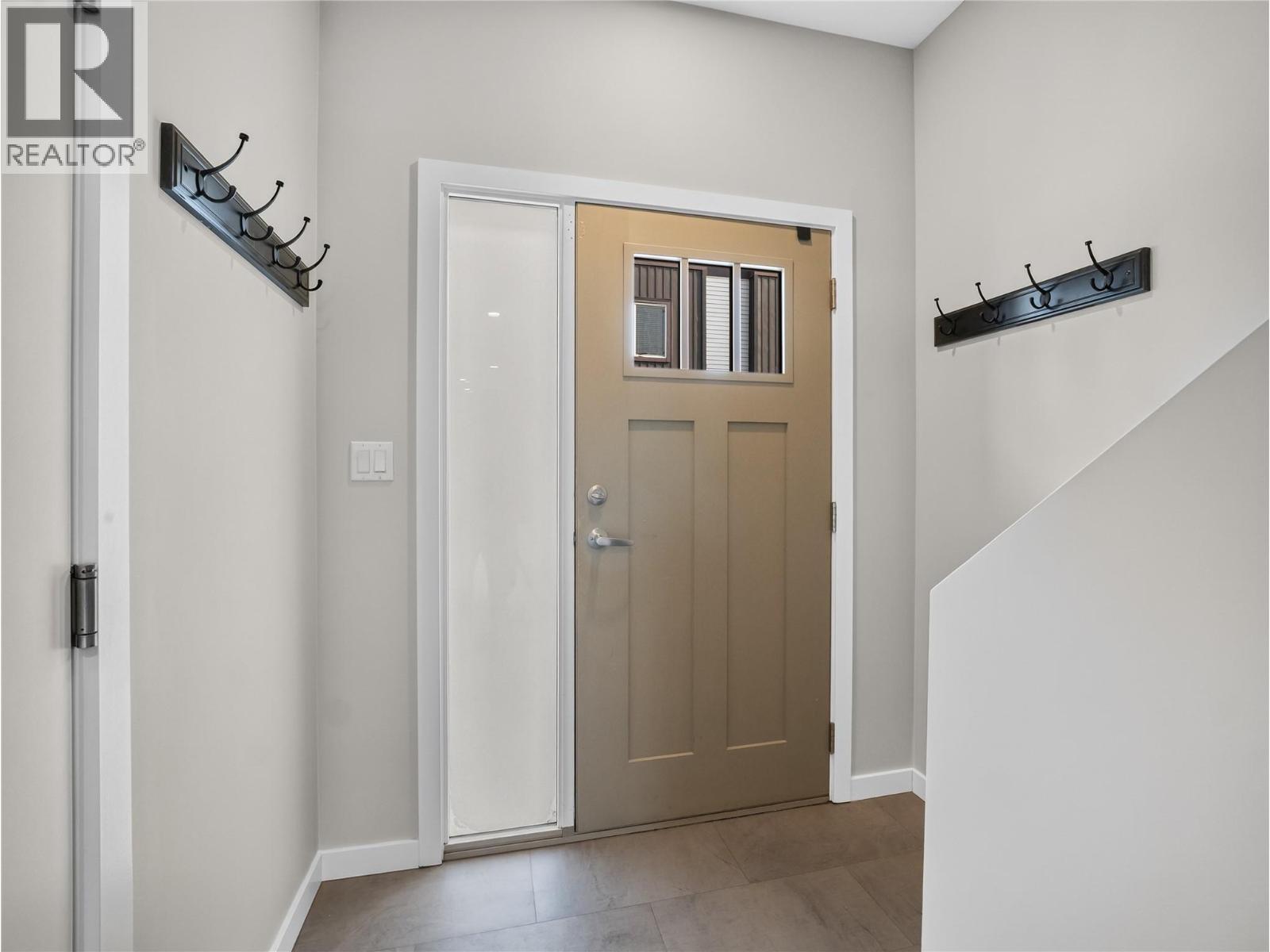 13 2081 11 Avenue Northeast, Salmon Arm