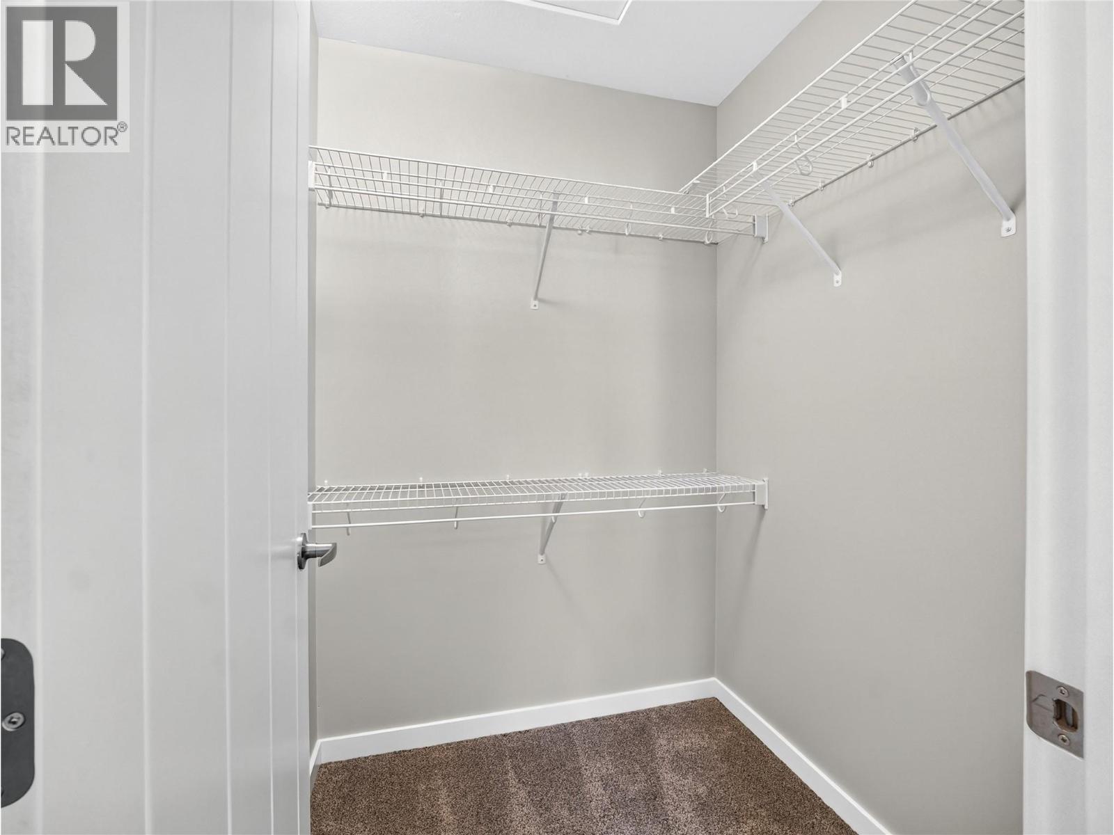 13 2081 11 Avenue Northeast, Salmon Arm