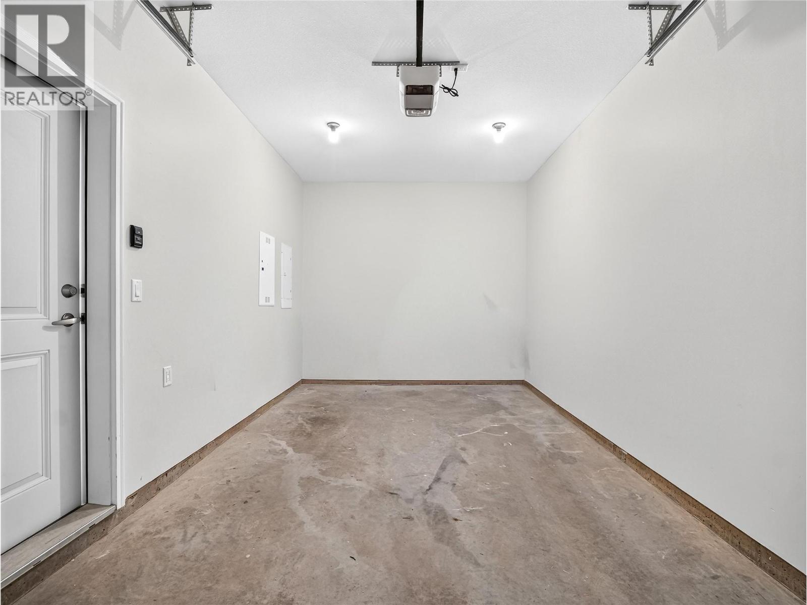 13 2081 11 Avenue Northeast, Salmon Arm