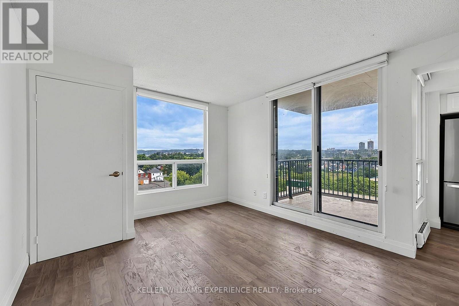##904 75 ELLEN STREET - 19