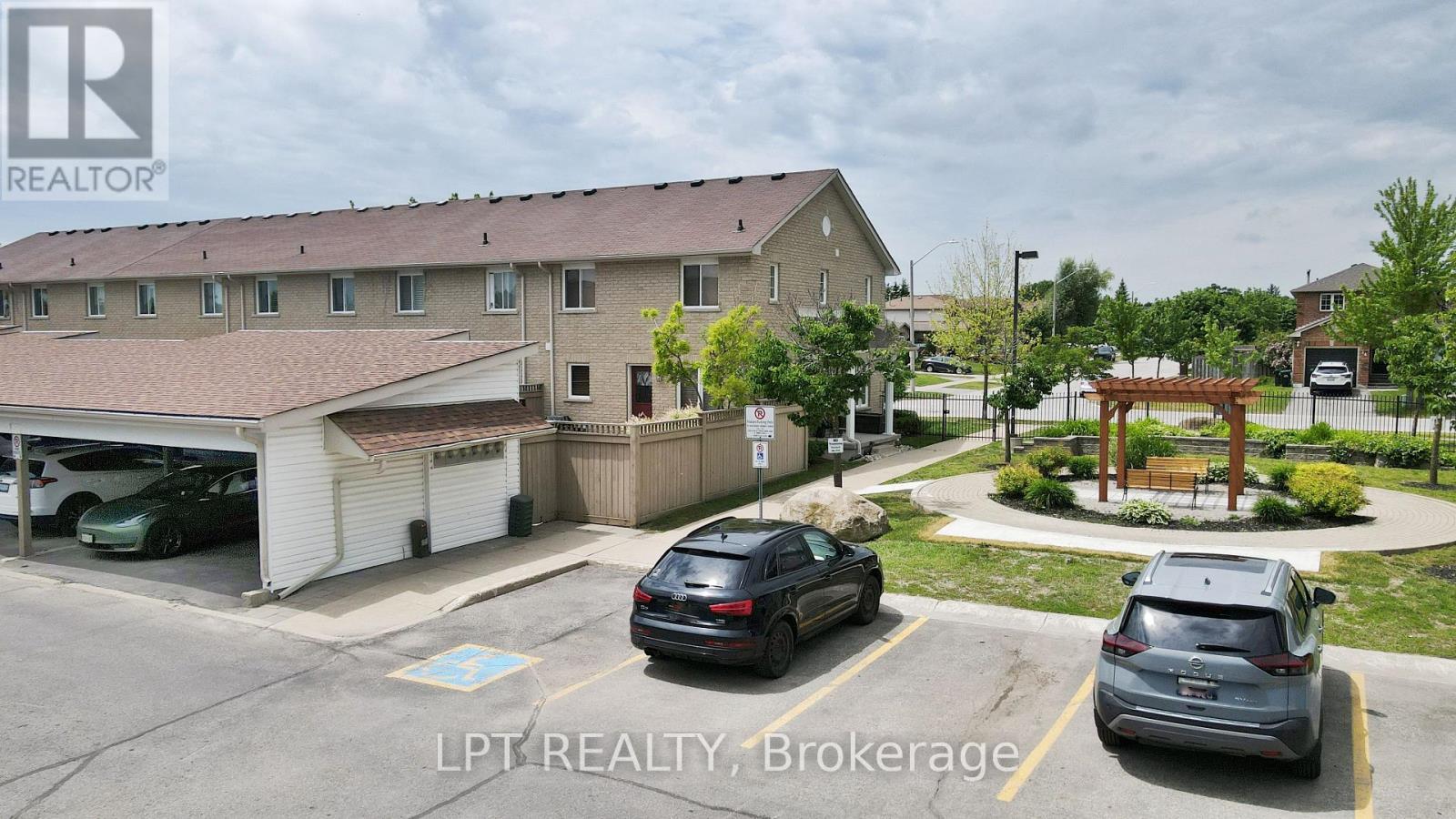 17 SILVER MAPLE CRESCENT - Image 25