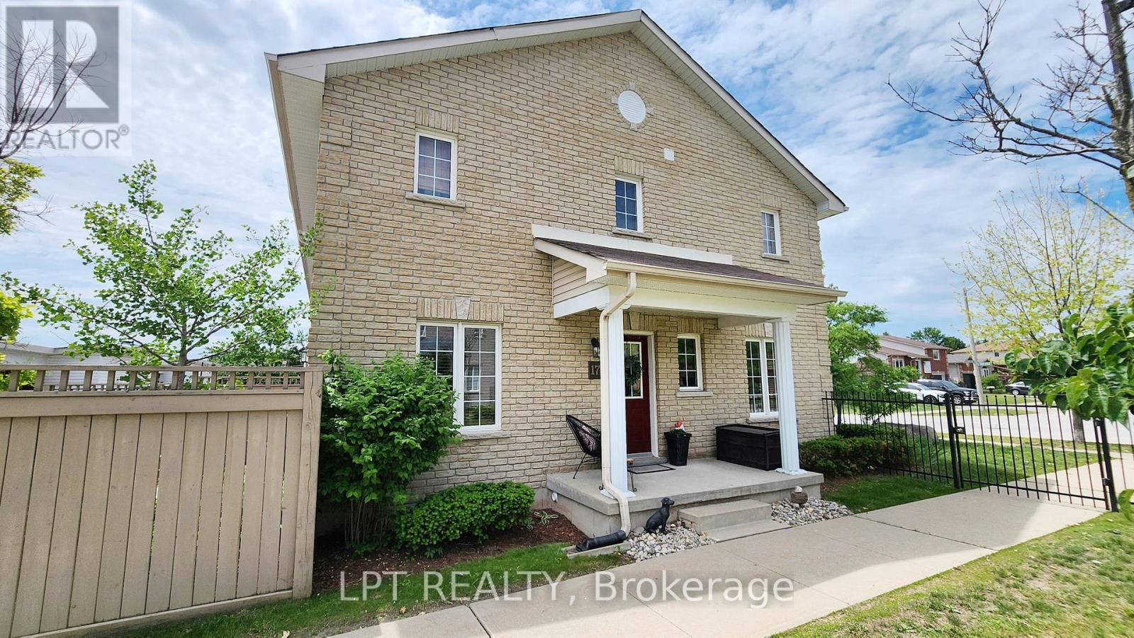 17 SILVER MAPLE CRESCENT - Image 28