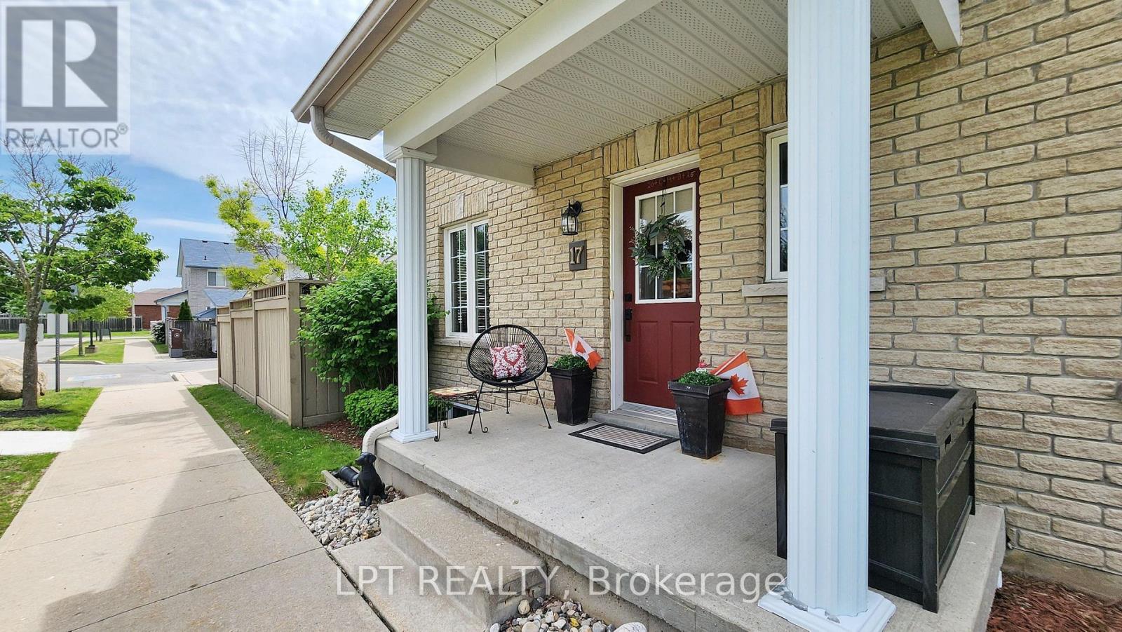 17 SILVER MAPLE CRESCENT - Image 29