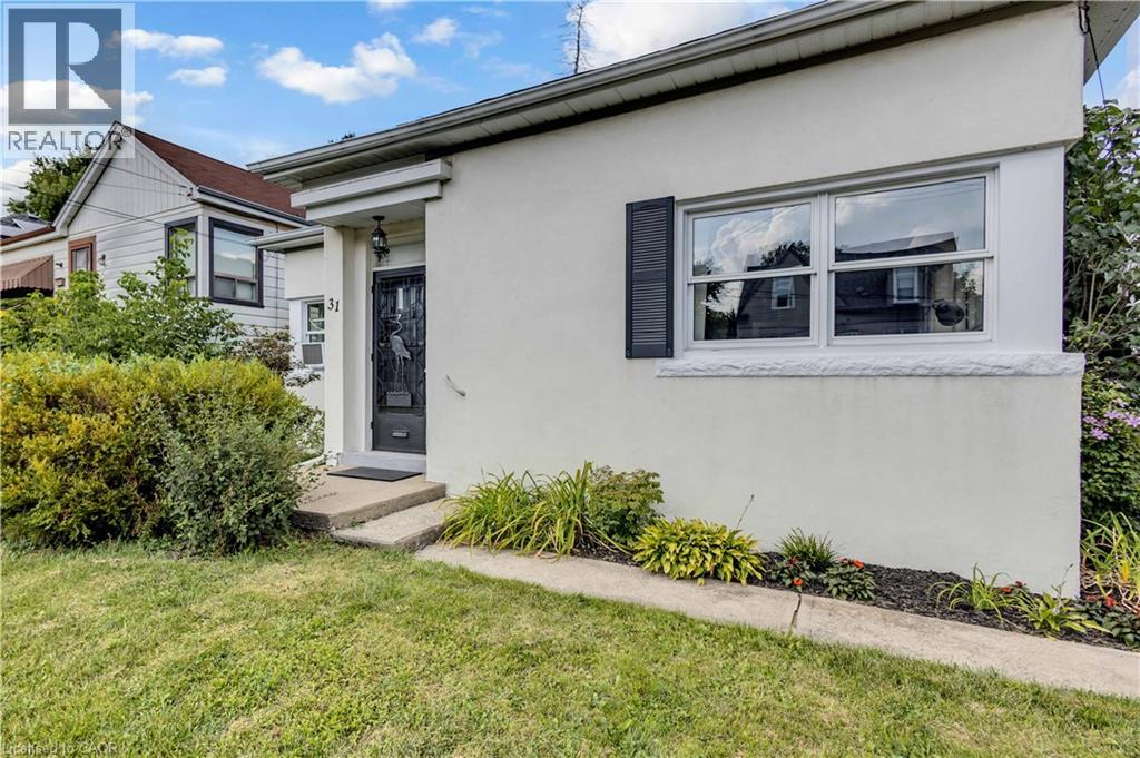 31 SCOTIA Avenue - 1