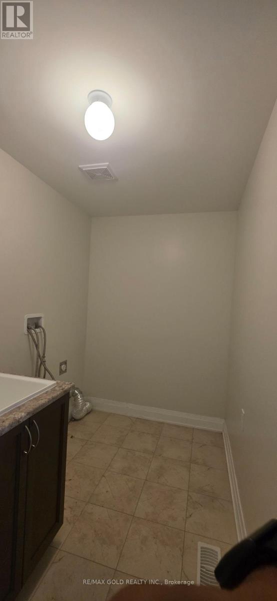 9 OLIANA WAY - Image 34