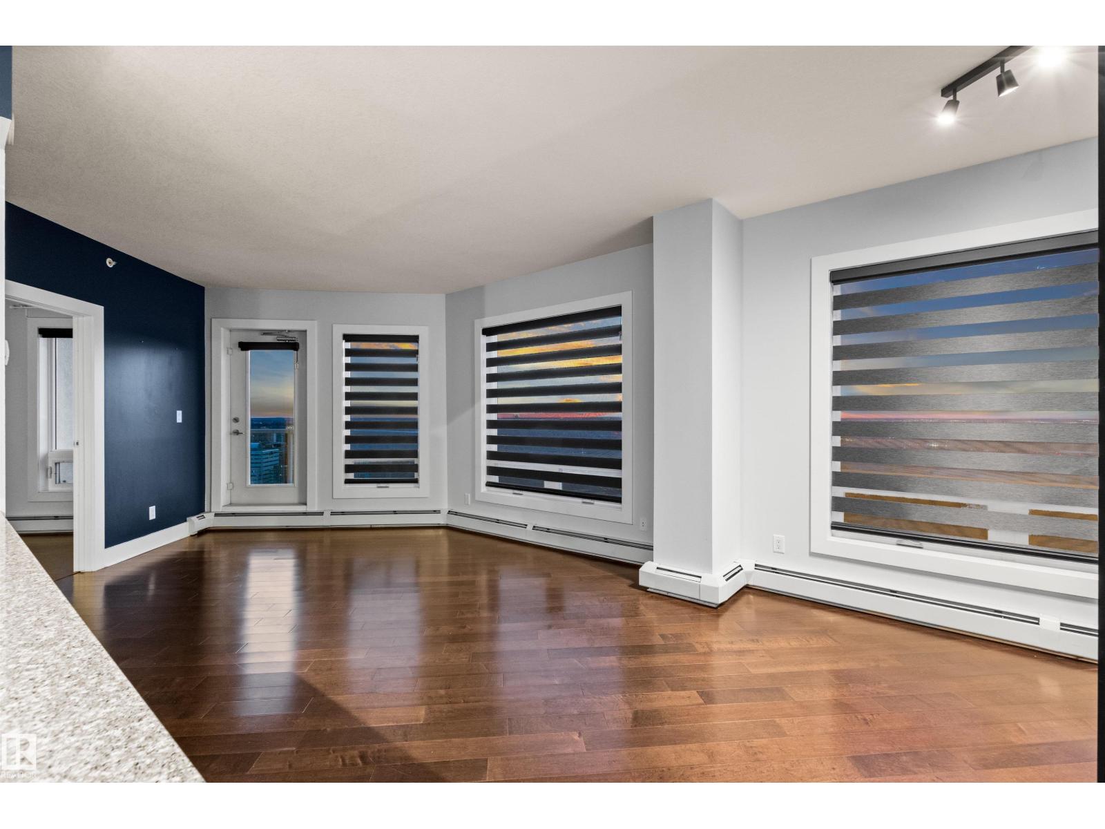 #2401 10152 104 ST NW - Image 23