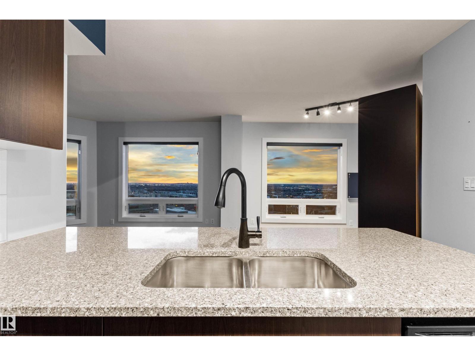 #2401 10152 104 ST NW - 27