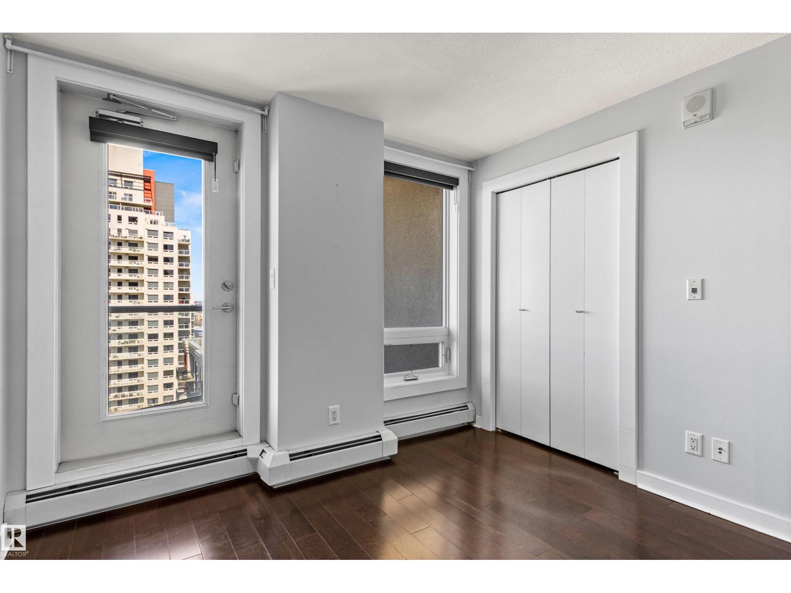 #2401 10152 104 ST NW - Image 38