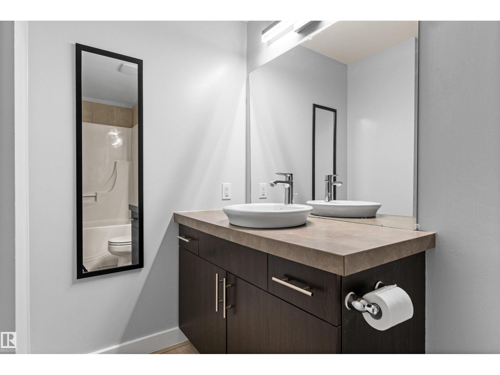 #2401 10152 104 ST NW - 39