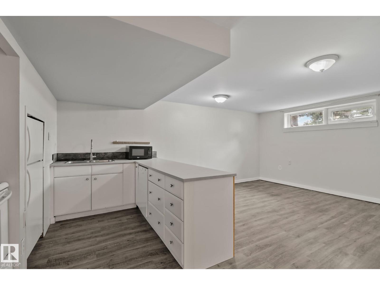 5111 40 AV NW - Image 32