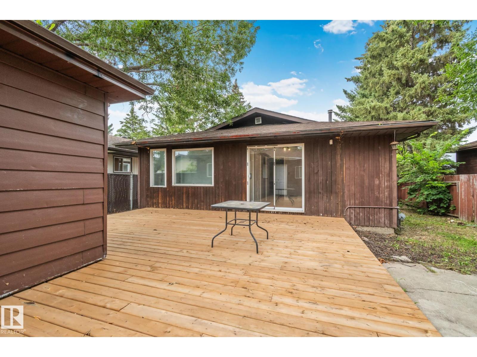 5111 40 AV NW - 40