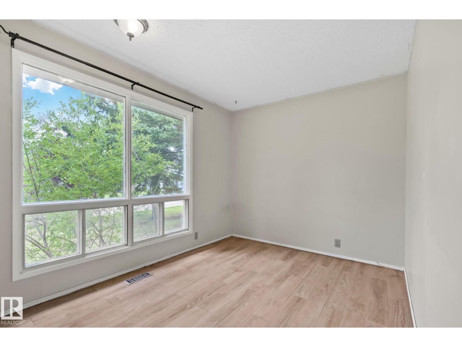 5111 40 AV NW - Image 8