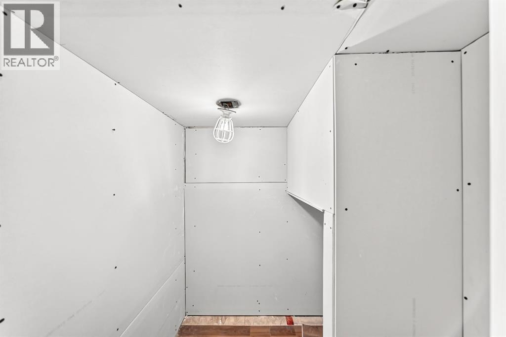 277 Saddlecrest Way NE - Image 45