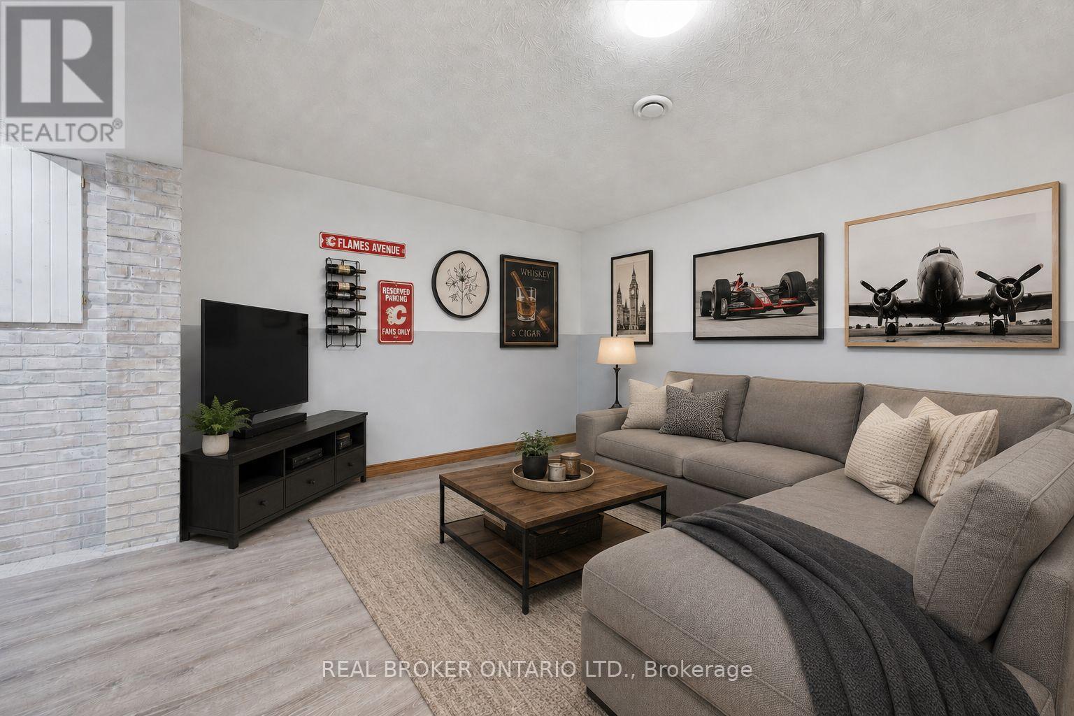 27 DAWSON DRIVE - Image 19