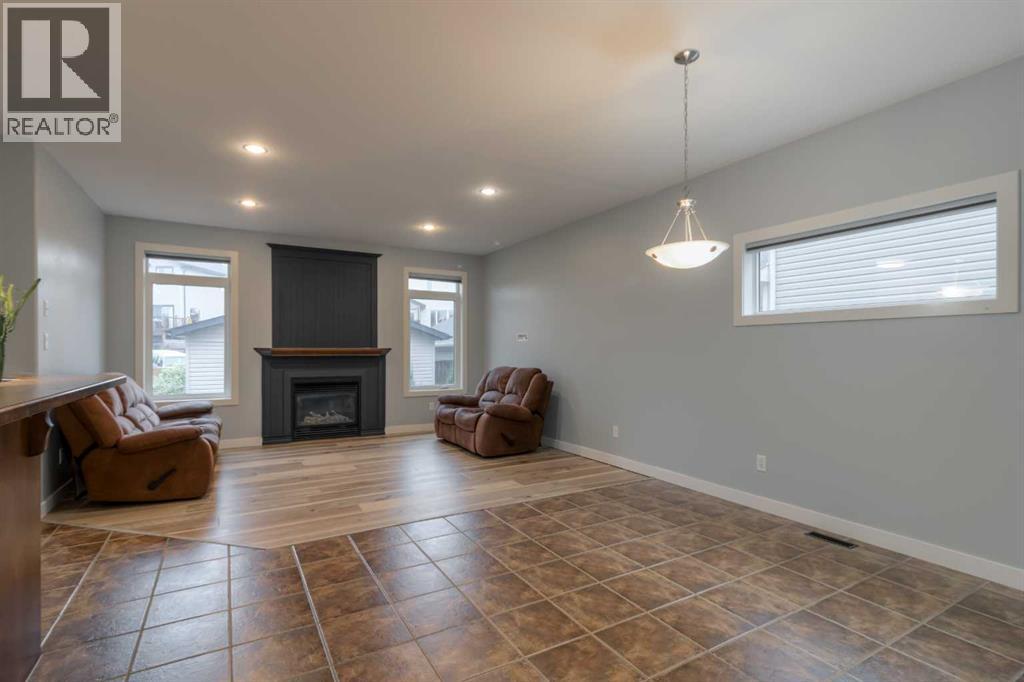 104 Coalbanks Boulevard W - Image 20
