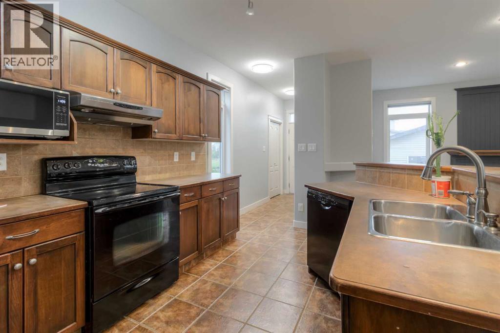 104 Coalbanks Boulevard W - Image 29