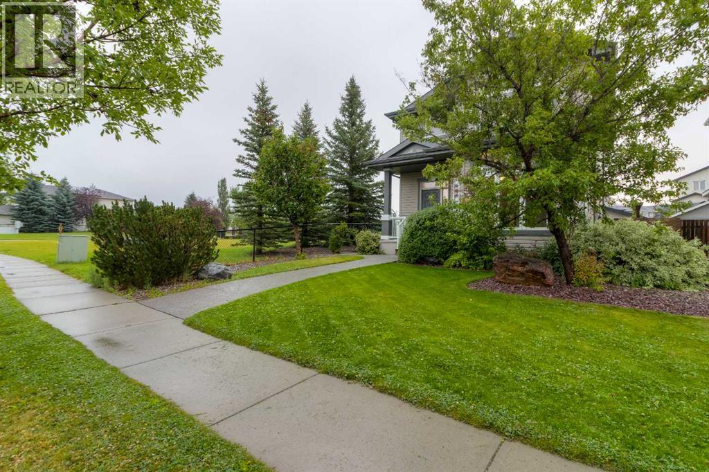 104 Coalbanks Boulevard W - 3
