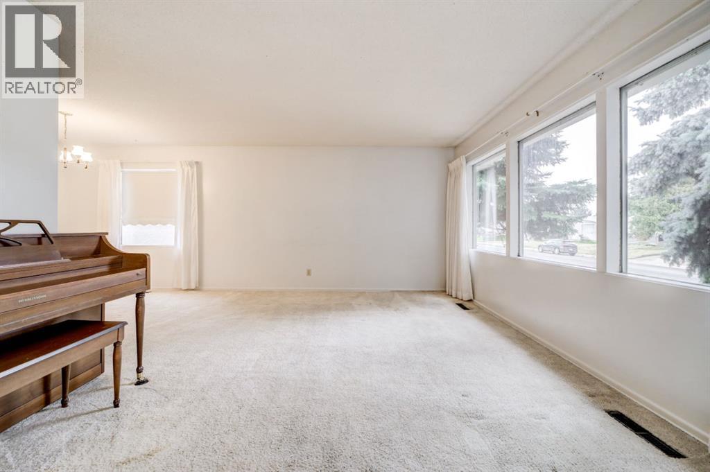 711 27 Street N - Image 6