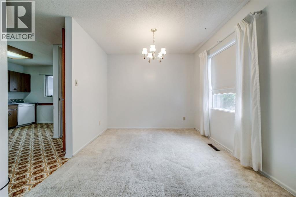 711 27 Street N - 11